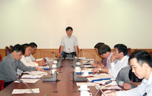 Đồng chí Nguyễn Văn Dũng, Phó Chủ tịch UBND tỉnh chủ trì hội nghị.